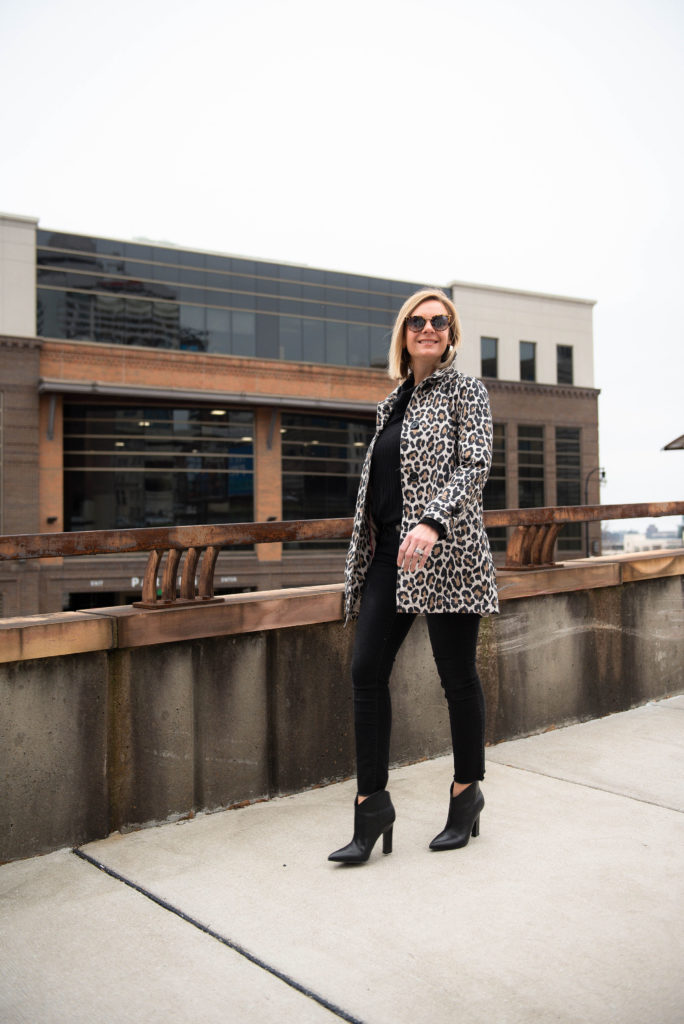 How to Wear Booties with Jeans Nashville Stylist Katie Rushton Black Booties and Jeans Look