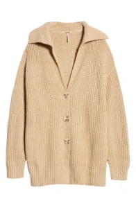 Women's Winter Capsule Collection Oversized Neutral Cardigan Look 