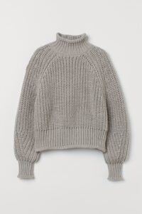 Women's Winter Capsule Wardrobe Knit Chunky Turtleneck Sweater Outfit