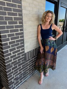 fun summer outfit how to wear a ribbed tank top in your 40s easy summer outfits