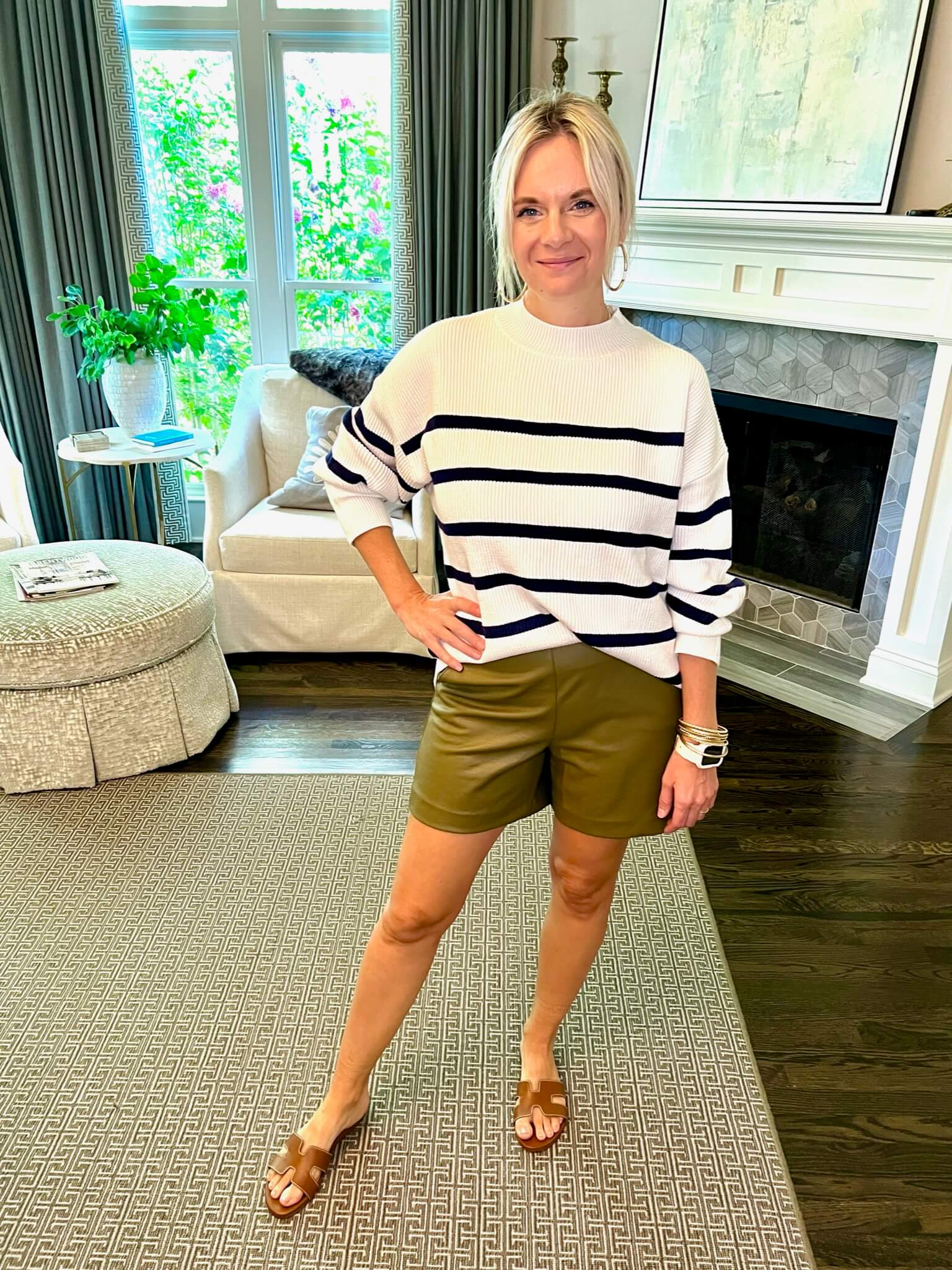 how to wear faux leather shorts how to style faux leather shorts in your 40s how to wear a sweater and sandals