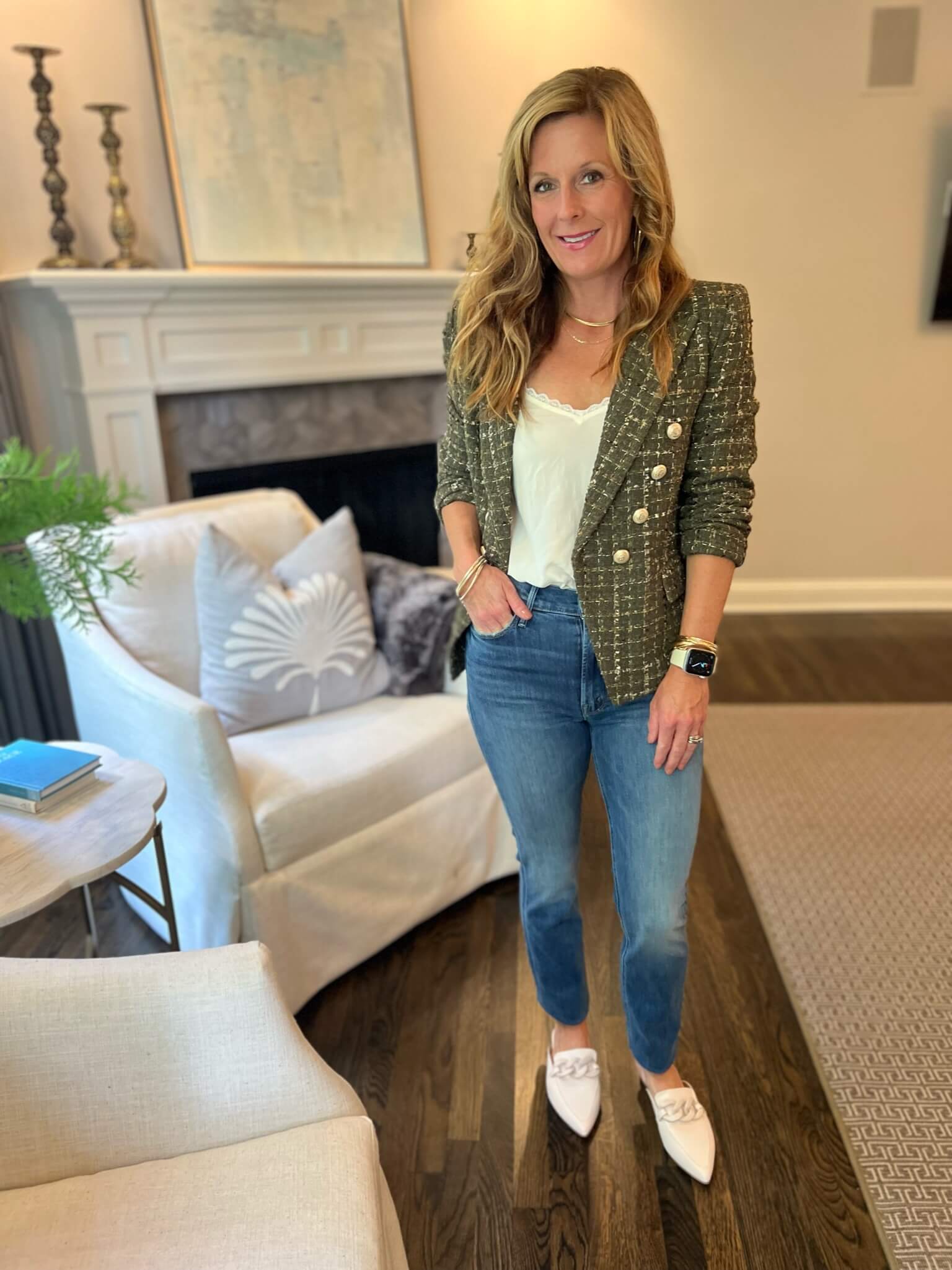 tweed double breasted blazer and jeans how to wear a dressy blazer with jeans Nashville personal stylists share how to wear a blazer with jeans how to wear a blazer with flats
