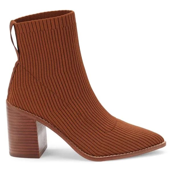 Nashville Personal Stylists Pick 3: Must Have Shoes For Winter cognac sock bootie affordable sock bootie for winter how to choose a sock bootie how to wear a sock bootie personal stylists share favorite sock bootie personal stylists share must have bootie for winter