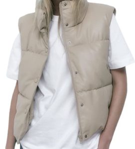 cropped puffer vest affordable puffer vest for winter Nashville area stylists share affordable vest for winter cute cropped vest for winter