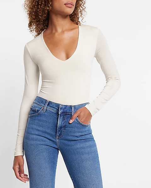 February Favorites From Our Nashville Personal Stylists Ivory Silky Contour Long Sleeve Bodysuit Nashville personal stylists share favorite bodysuits affordable bodysuits versatile bodysuits