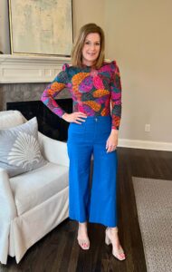 Printed Bodysuit & Wide Leg Pants how to style a printed bodysuit how to style a bodysuit how to style wide leg pants how to style clear sandals