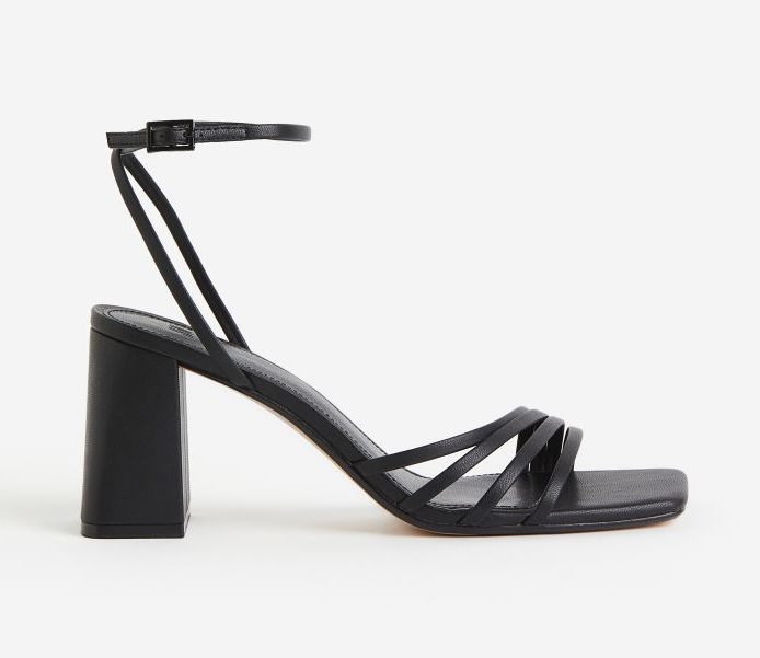 Five Things We Are Loving At H&M Black Strappy Sandals must have shoes for spring must have heeled sandals affordable strappy sandals