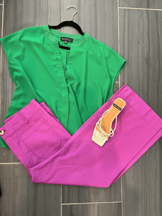 How To Wear Bold Color This Summer Green Top & Mangeta Pants how to colorblock two bold colors together nashville stylists share tips on wearing bright colors how to wear bold colors to the office how to style pink and green