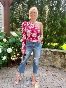 7 Summer Looks Featuring Denim Asymmetrical Floral Blouse & Distressed Jeans