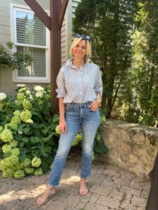 Oversized Button-Up Shirt & Crop Step Fray Jeans how to style a button-up shirt with jeans fun early fall style fun button-up shirt for fall