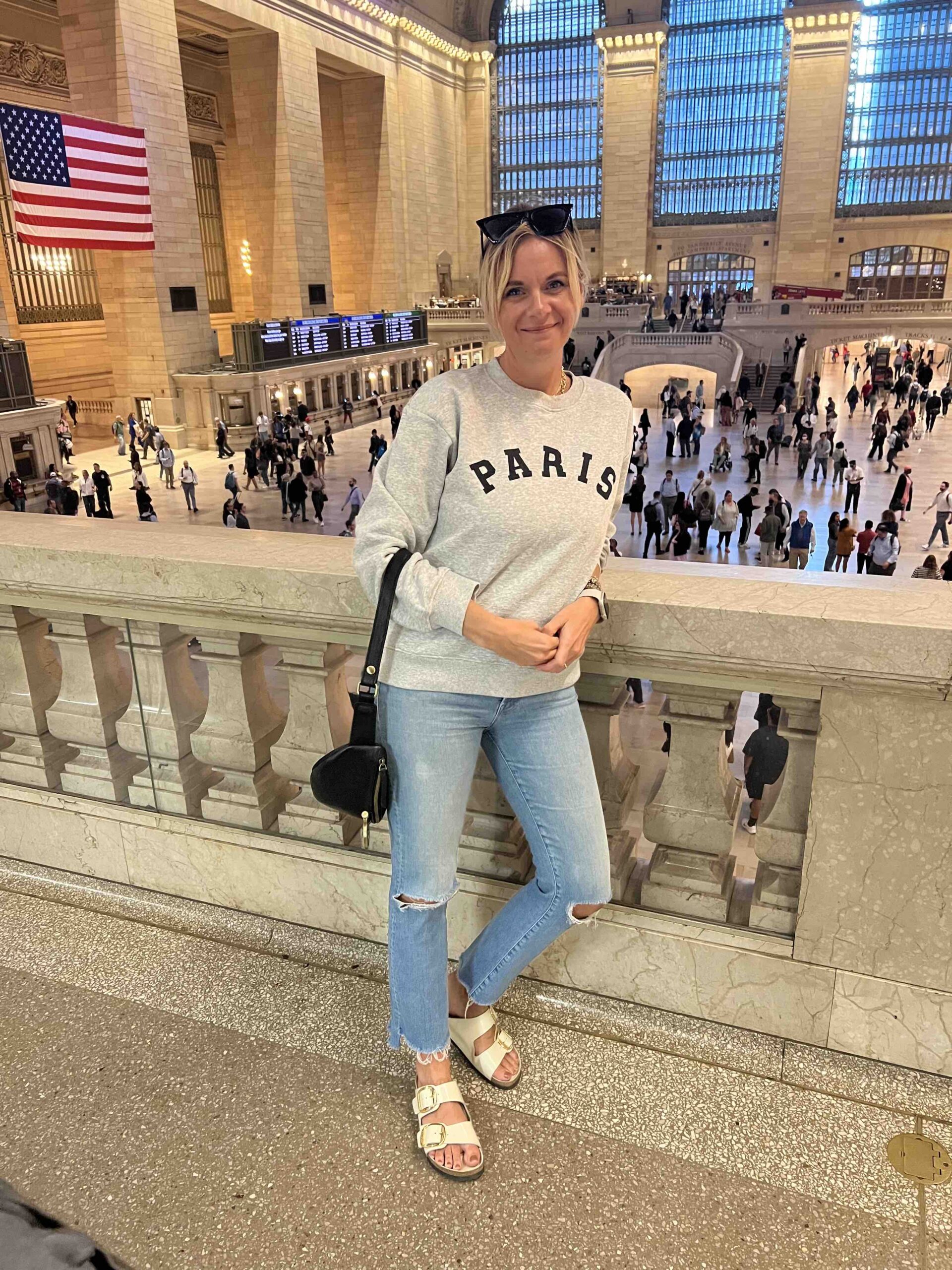 Graphic Sweatshirt & Jeans how to style a graphic sweatshirt how to style Birkenstocks with jeans how to look cute while sightseeing how to look put together for a day of walking cozy but cute style inspo