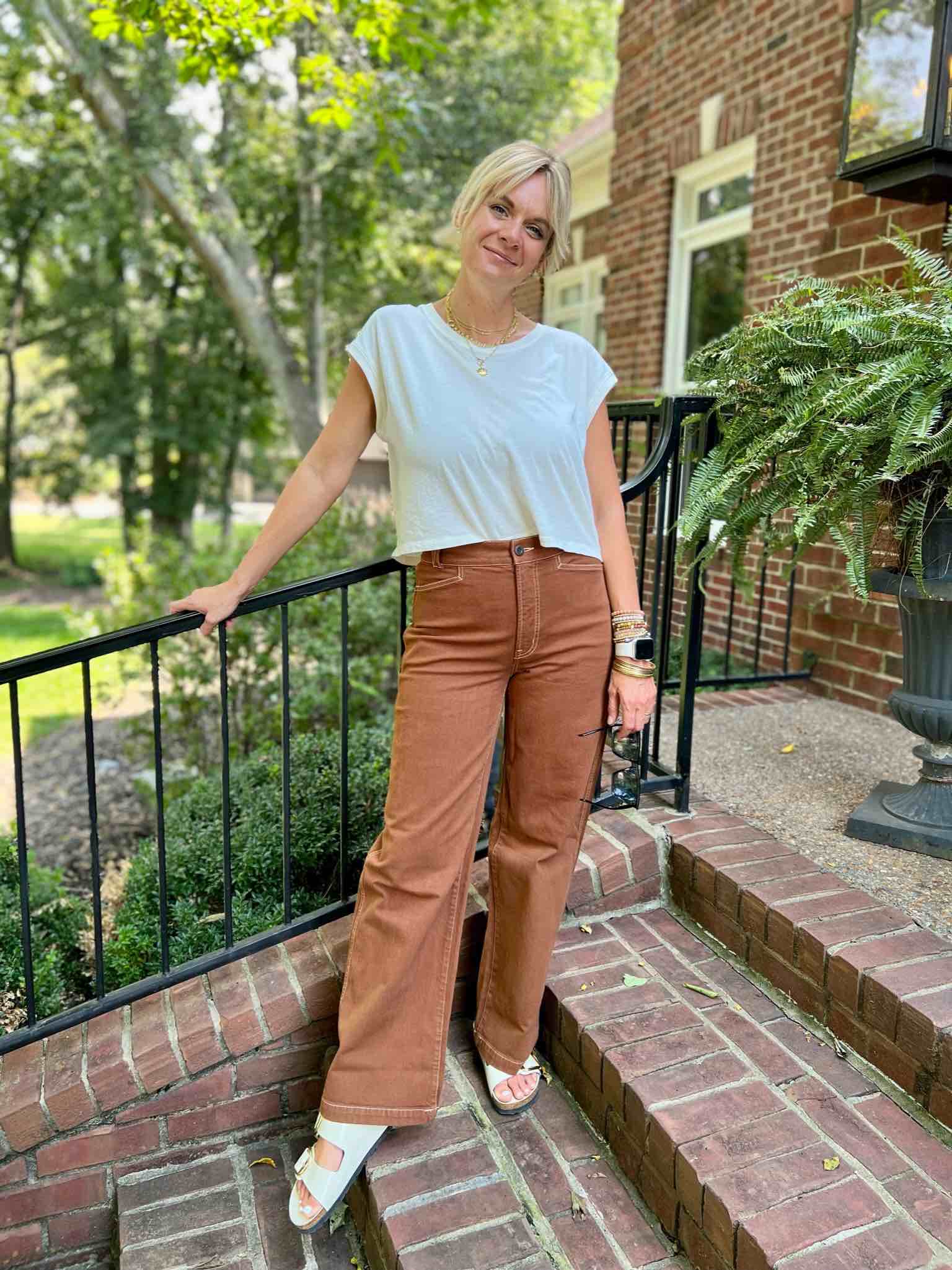 Muscle Tank & Wide Leg Pants how to style wide leg pants how to wear Birkenstocks with pants simple style inspiration nashville stylists share fun styled looks for autumn what to wear in autumn in the southeast how to transition your style to autumn