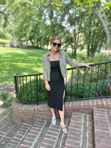 How To Dress For Fall When It's Still Hot Utility Jacket & Midi Dress how to wear lightweight layers in early fall the best lightweight layering pieces how to style a midi dress for fall the best fall shoes what to wear on warm fall days