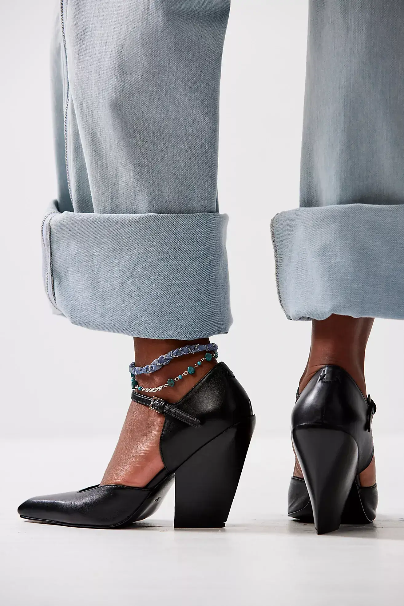 Chunky Block Heel Mary Jane Mary Jane the Mary Jane trend shoes to buy this fall personal stylists share favorite fall shoe silhouettes the best fall shoes nashville stylists share favorite shoes for fall heeled Mary janes how to buy Mary janes