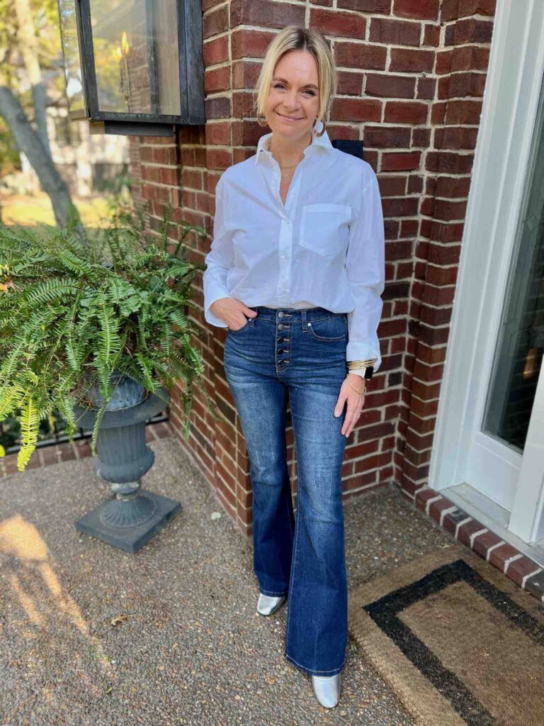 Fall Style Inspo For Every Day Of The Week Button-Up Shirt & Flare Jeans how to wear silver heels how to wear silver Mary Jane's how to style silver shoes how to wear flare jeans how to wear a button-up shirt with jeans