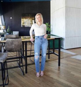 How To Wear A Bodysuit Mesh Bodysuit & Distressed Jeans
