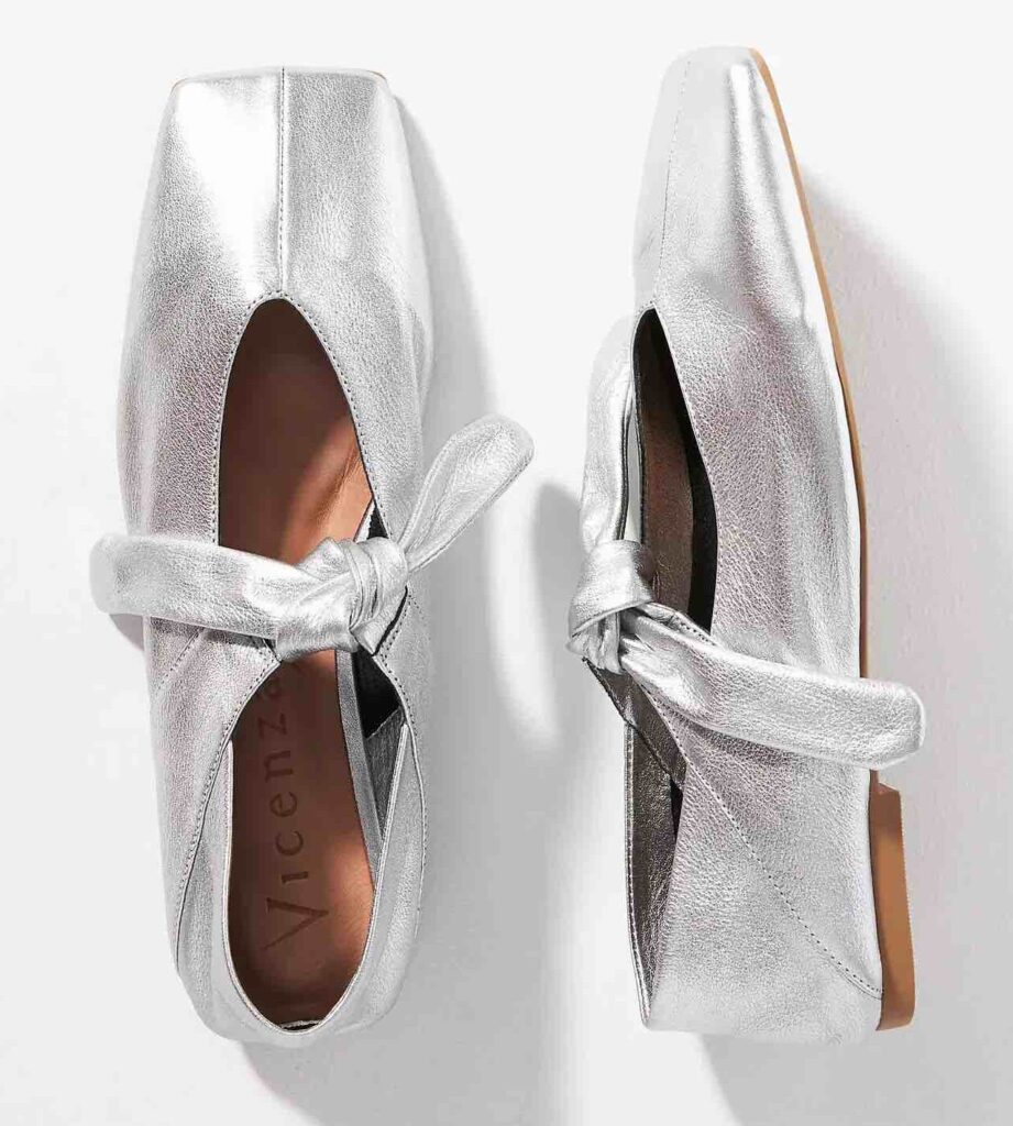The Silver Shoe Trend Silver Bow Mary Jane the best silver shoes for fall nashville stylists share the best silver shoes personal stylists share their favorite silver shoes how to shop the silver shoe trend must have shoes for fall the Mary Jane trend the best Mary janes this fall how to buy Mary janes