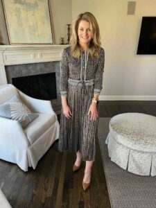 7 Trends For Your Winter Closet 2024 Winter Trends Shirtdress And Pumps how to style a silk shirtdress how to wear a dress to work