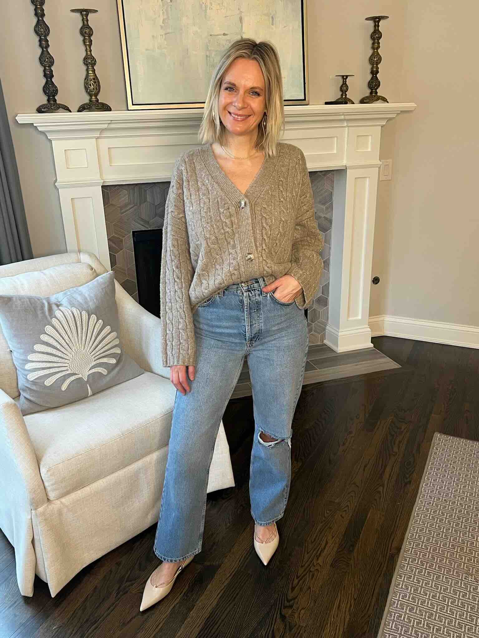 How To Wear Wide Leg Jeans Cardigan & Wide Leg Jeans how to wear flats in winter how to to wear flats with wide leg jeans how to style distressed jeans how to wear a cardigan with jeans how to dress your jeans up casual winter outfits style tips for wide leg jeans