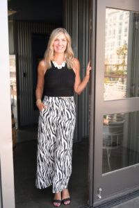 What To Wear On A Tropical Vacation Tank & Printed Pants what to wear at a resort nashville personal stylists share resort style inspo how to style printed pants what to wear in the tropics what to pack for a tropical vacation what to pack for a resort vacation resort outfits