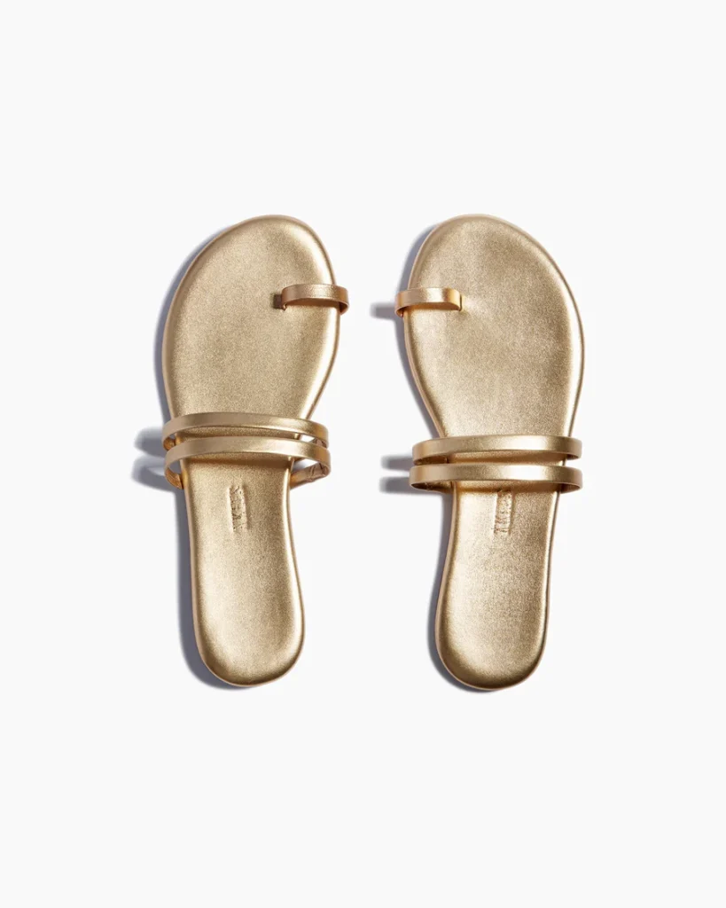 Metallic Strappy Sandals must have sandals for spring and summer affordable gold sandals the best gold sandals the best metallic sandals