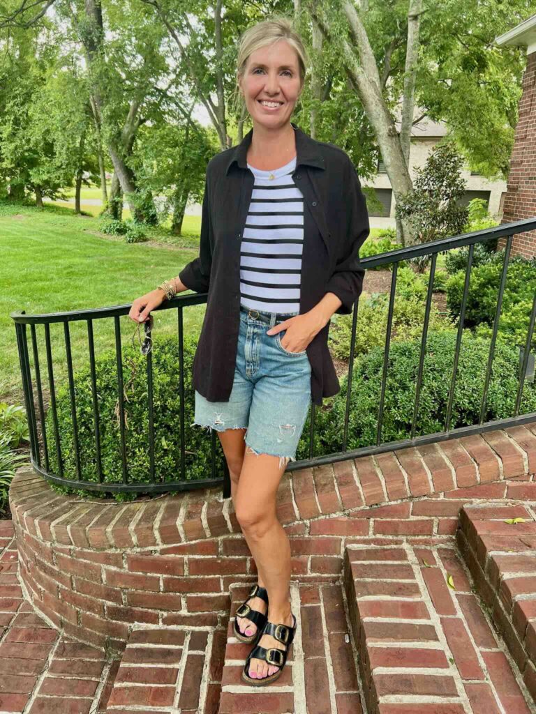 Striped Tee & Denim Bermuda Shorts how to style Bermuda shorts how to style long jean shorts how to style denim Bermuda shorts how to style Birkenstocks how to style black Birkenstocks