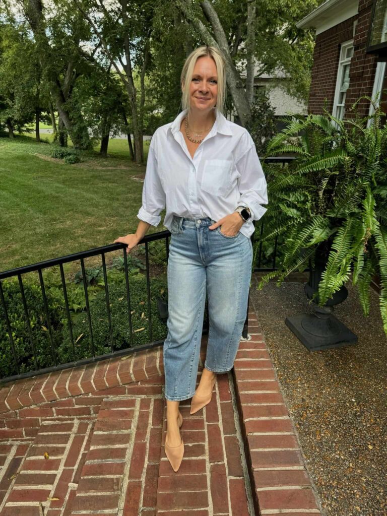 4 Ways To Wear Barrel Jeans Button-Up Shirt & Barrel Jeans how to style barrel jeans how to wear barrel jeans with a button-up shirt elevated looks with barrel jeans fall trends what to wear this fall fall style inspiration the best jeans for fall