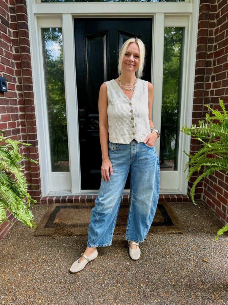 4 Ways To Wear Barrel Jeans Vest & Barrel Jeans how to style barrel jeans how to wear barrel jeans with mesh flats early fall style inspiration what to wear this fall how to style barrel jeans for fall the best fall jeans