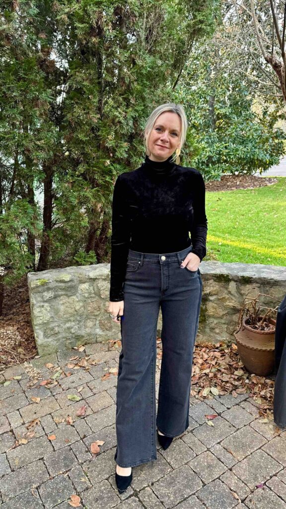 Velvet Turtleneck & Black Jeans what to wear for Christmas parties what to wear for new years eve NYE outfit inspo