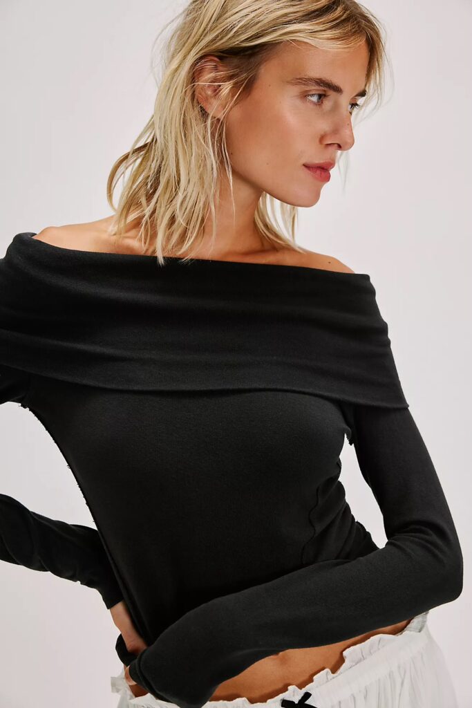 Things To Avoid This Holiday Season Black Off The Shoulder Top what to wear for holiday parties what to wear for NYE