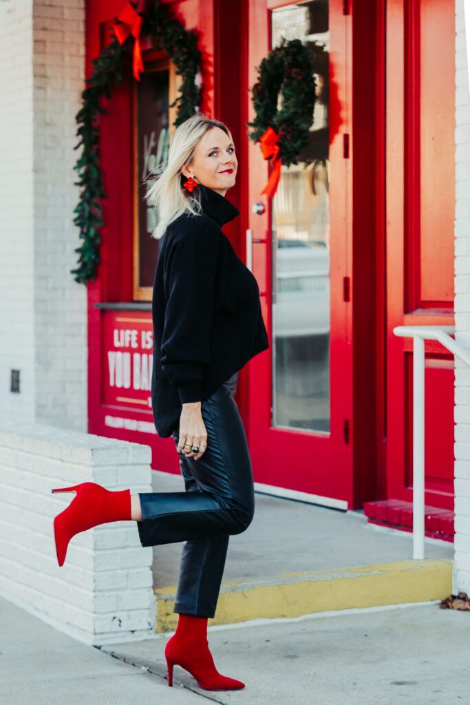 Holiday Statement Accessories That Make the Outfit | Statement Shoes | All Black Outfit | Holiday Outfit | What to Wear for the Holidays