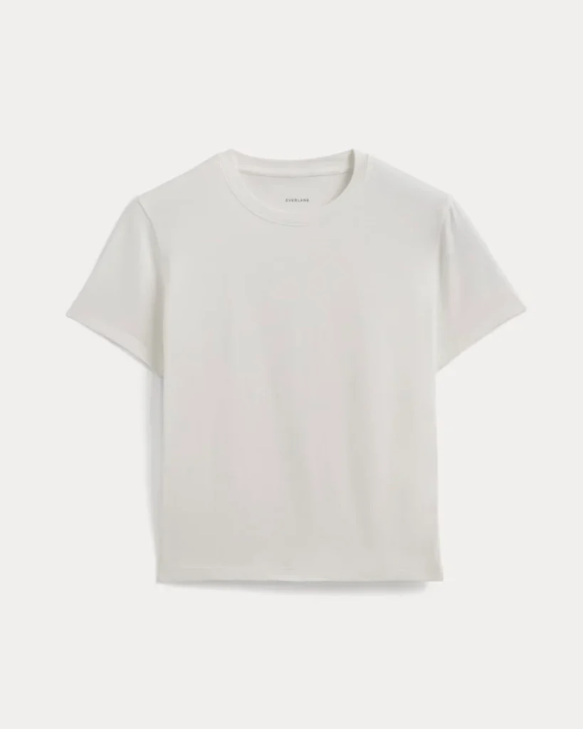 3 Easy Outfit Formulas to Make Your Mornings Easier | Everlane The Box-Cut Tee in Essential Cotton 