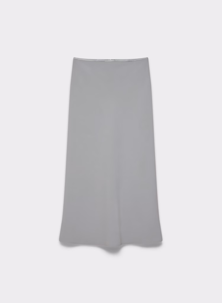 4 Color Combinations That Always Look Expensive | Aritzia Grey Devotion Skirt 