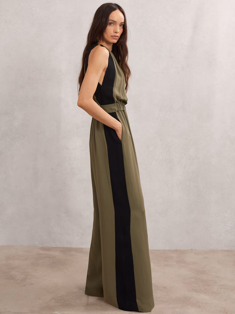 4 Color Combinations That Always Look Expensive | Olive & Black Colourblock Gathered Wide-Leg Jumpsuit