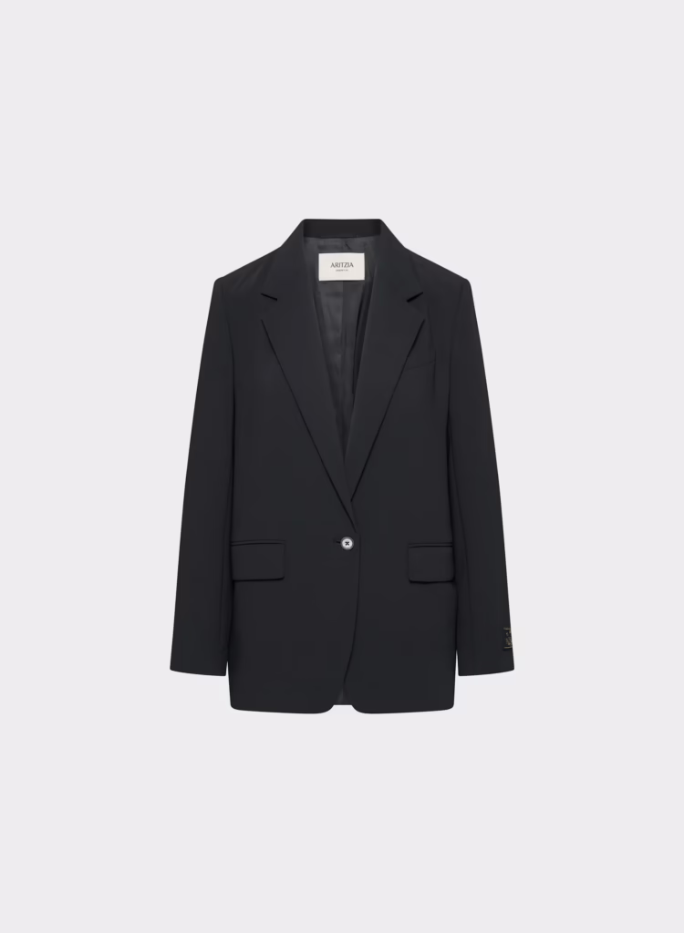 How to Dress Like a Minimalist (Without Looking Boring) | Aritzia Black Generation Blazer - Crepette