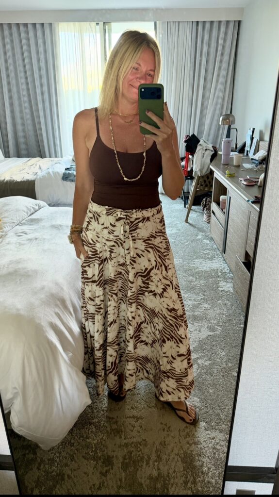 What to Wear in Hawaii: Effortless Outfits for Every Activity